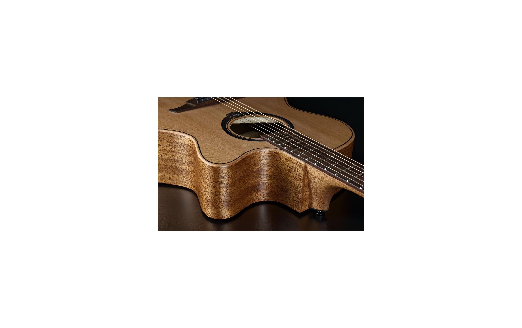 2253096_2 - Mediatech LAG Guitars HyVibe 10 ACE Auditorium