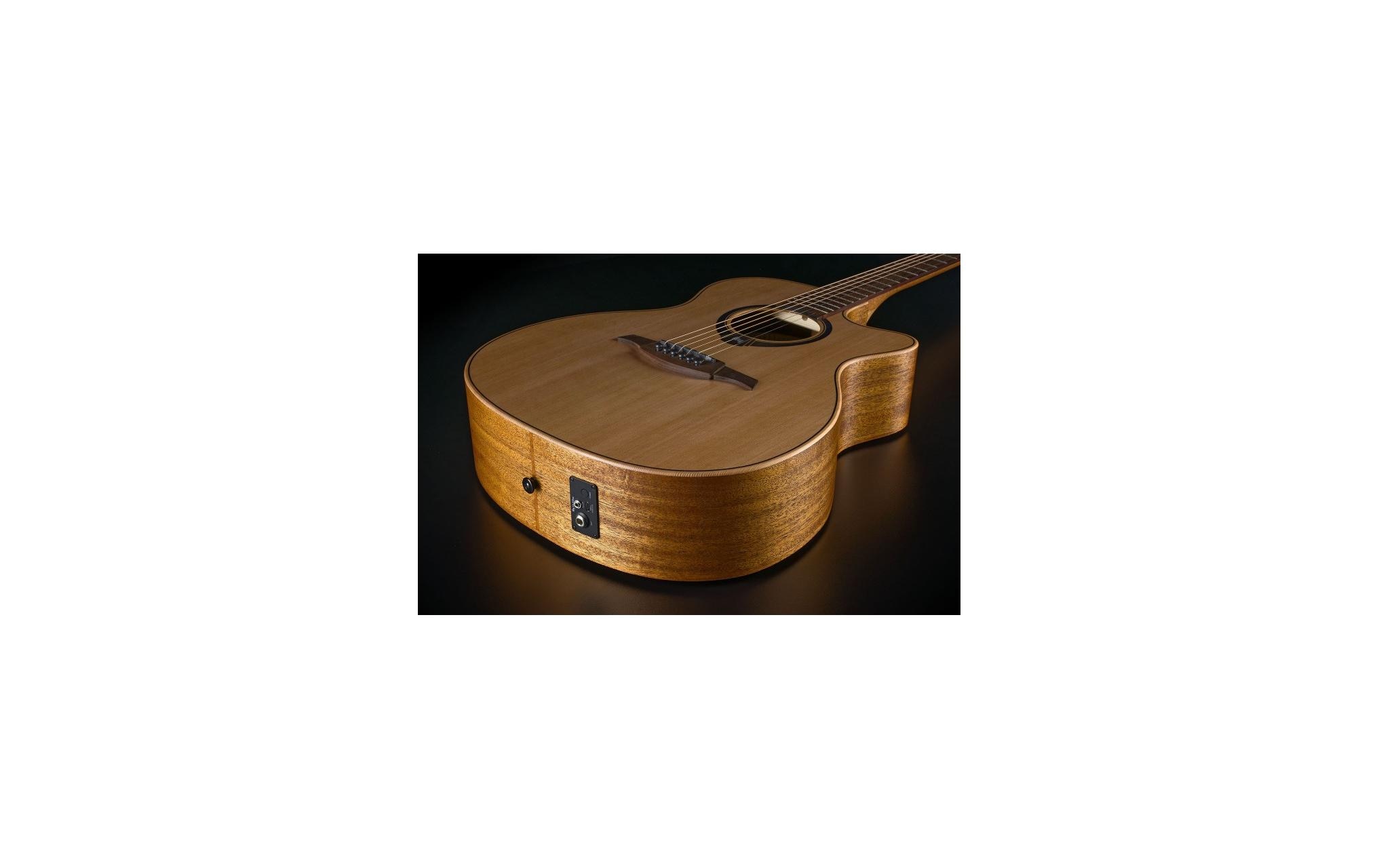 2253096_3 - Mediatech LAG Guitars HyVibe 10 ACE Auditorium