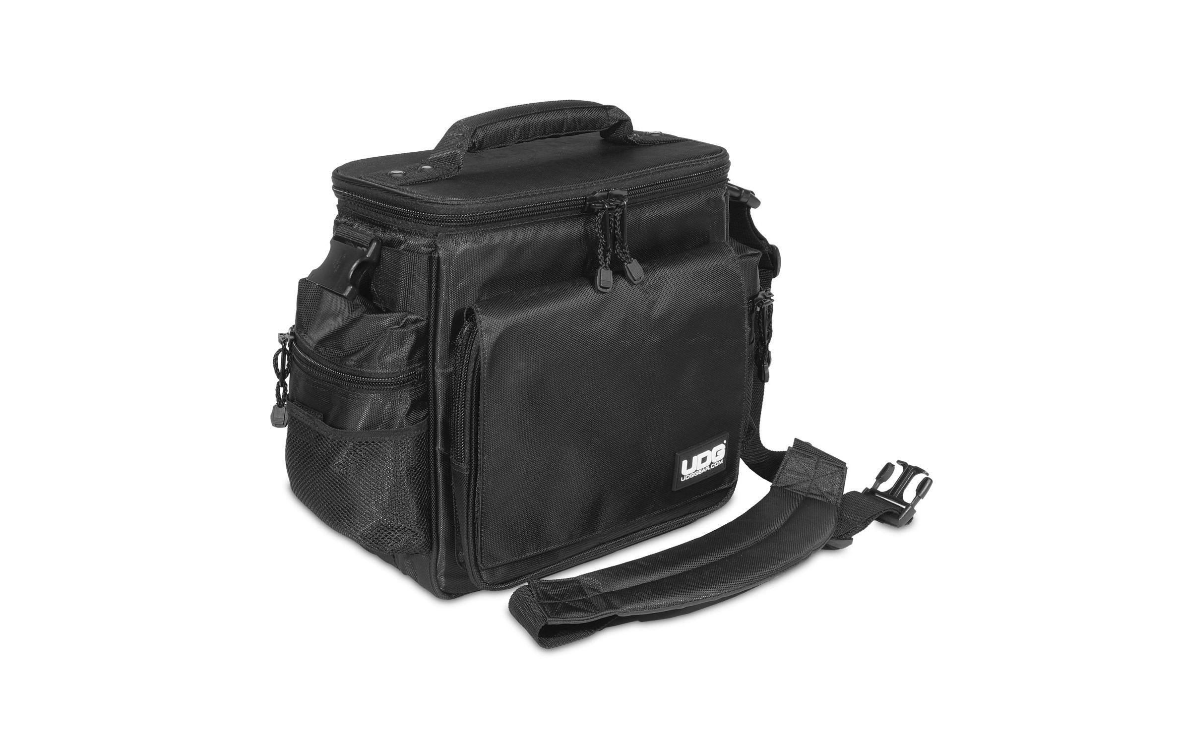 317172_3 - Mediatech UDG Ultimate SlingBag U9630BL
