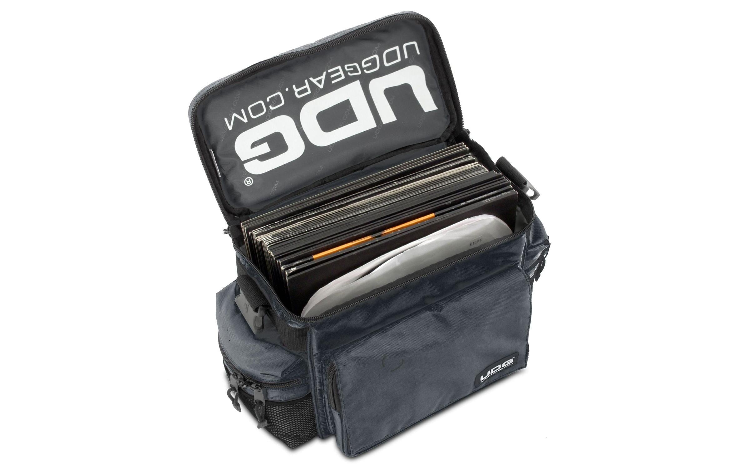 317172_4 - Mediatech UDG Ultimate SlingBag U9630BL