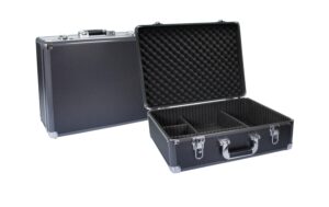 323906 - Mediatech Dörr Aluminumkoffer Titan 38 Innenmasse 33.5x27x14.5cm, 2.16 kg kaufen Schweiz | Mediatech.ch