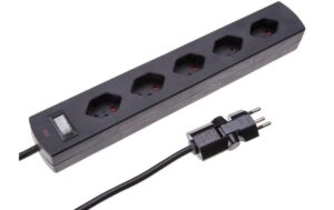 Max Hauri Steckdosenleiste Safety-Line 5xT13 quer, schwarz, mit Reset-Schalter kaufen Schweiz | Mediatech.ch