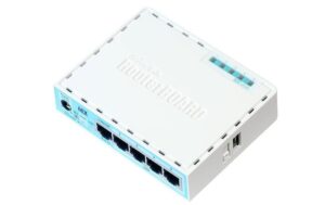 365779 - Mediatech MikroTik RB750GR3 hEX: 5 Port SOHO Router 5x 1Gbps, OSv4, inkl. MPLS, 720Mhz, 64MB kaufen Schweiz | Mediatech.ch