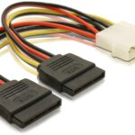 Molex zu 2x SATA Stromanschlusskabel Zur Stromversorgung von 2 Sata Laufwerken