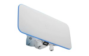 Ubiquiti UWB-XG, UniFi Outdoor AP 10Gbps LAN, 1500+ Clients, IP67, Beam-Form