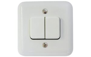 Mica Schalter S1 dop, AP, weiss Komplettset mit Rahmen