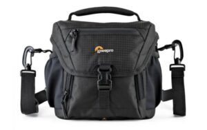 Lowepro Nova 140 AW II schwarz Innen:  6.89 x 3.94 x 6.69 cm