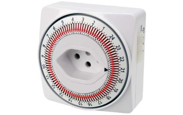 STEFFEN Timer Mechanisch IP20, 24h Zyklus weiss, T12/T13 Schaltmögl. 15min kaufen | Mediatech.ch