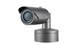 855721 - Mediatech Hanwha Netzwerkkamera XNO-8030R Outdoor, Bullet, 5MP, IR, IP67, IK10 kaufen Schweiz | Mediatech.ch