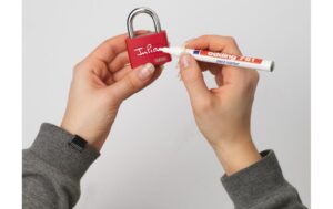 ABUS T65AL/40 lila vs. Vorhangschloss