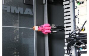 1211100_2 - Mediatech PatchSee PLUGCAP 3-Set, pink RJ-45 Schutz beim Einziehen durch Rohre