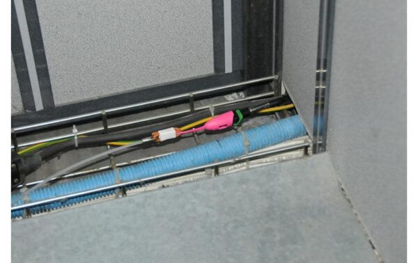 1211100_3 - Mediatech PatchSee PLUGCAP 3-Set, pink RJ-45 Schutz beim Einziehen durch Rohre