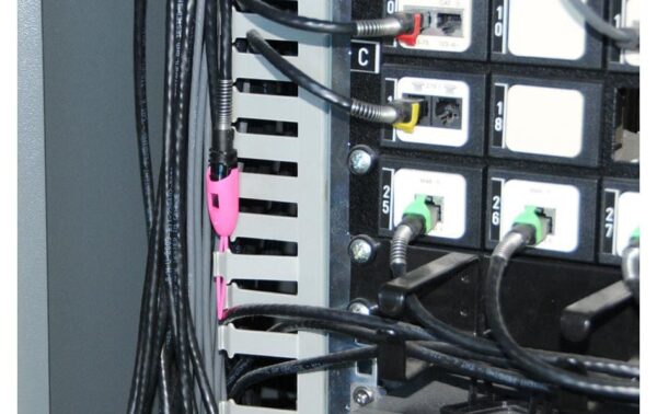 1211100_5 - Mediatech PatchSee PLUGCAP 3-Set, pink RJ-45 Schutz beim Einziehen durch Rohre