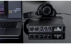 1212522_8 - Mediatech Motu UltraLite-mk5 18x22 USB audio interface