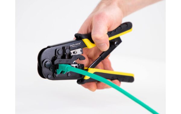 Delock Universelle Crimpzange Abisolierer Für 8P(RJ45),6P(RJ12/11) oder 4P Stecker