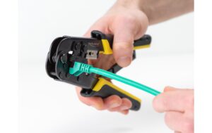 Delock Universelle Crimpzange Abisolierer Für 8P(RJ45) oder 6P (RJ12/11) Stecker