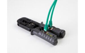 1241635_6 - Mediatech Delock Crimpzange Abisolierer&Netzwerktest. 8P(RJ45) oder 6P(RJ12/11),4P(RJ10) Stecker