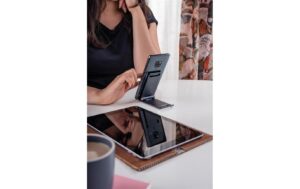 1269194_5 - Mediatech Dörr Smartphone/Tablet Holder ST-1155
