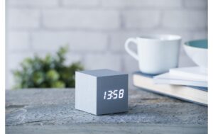 GINGKO Wecker Cube LED Display weiss