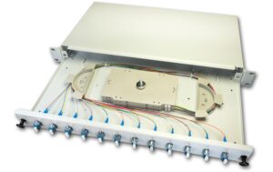 Lightwin 19 1HE Spleissbox, Multimode, OM4 12x DLC MM Kupplung violett, 2x12 LC/UPC Pi
