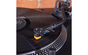 1296341_6 - Mediatech Audio-Technica AT-VM95EN/H cartridge on AT-HS6 Headshell