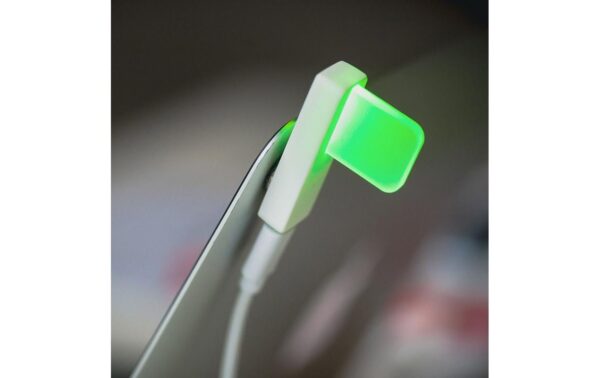 1305102_5 - Mediatech Luxafor Flag mit 1.5m USB-C Kabel USB-C
