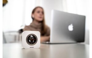 1305111_3 - Mediatech Luxafor CO2 Monitor