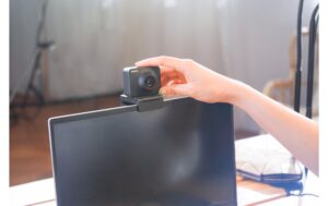 1306281_5 - Mediatech OBSBOT Meet 4K USB AI Webcam 4K, AI Tracking, USB-C
