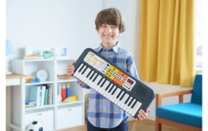 Yamaha PSS-F30 Mini Keyboard, 37 Mini Keys, Schwarz