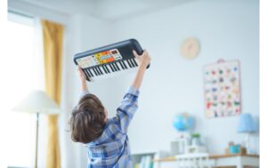 Yamaha PSS-F30 Mini Keyboard, 37 Mini Keys, Schwarz