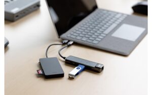 onit Type-C Multifunktionsadapter HDMI / USB-A / USB-C / RJ-45