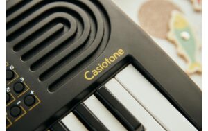CASIO SA-51 Mini Keyboard, 32 Keys, schwarz / weiss