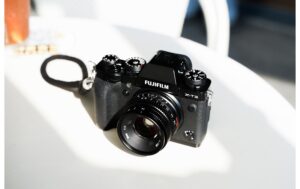 1473422_7 - Mediatech 7Artisans A010B-R 35mm/F1.4 Canon (EOS-R Mount)