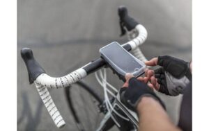 1494319_3 - Mediatech Poncho - iPhone 14 Pro Max Out Front Mount V2