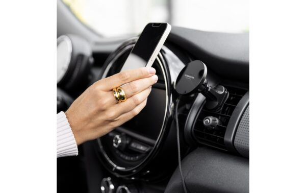 1524169_3 - Mediatech Vonmählen Aura Car Charger Black Magsafe Car Charger