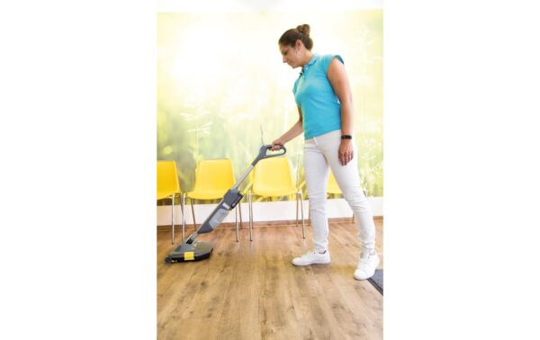 1526713_5 - Mediatech KAERCHER Scheuersaugmaschinen BR 30/1 C Bp ohne Akku+Ladegeraet