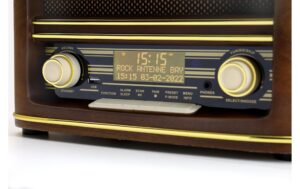 Soundmaster NR961 DAB+/UKW, USB, Plattenspieler, BT