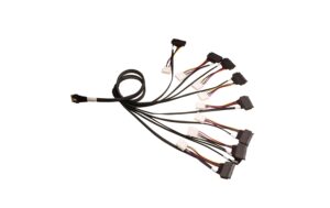 1552891 - Mediatech Broadcom SAS Kabel: SFF-8654 -8xSFF-8639 U3 1m, für 8x U.3 Geräte