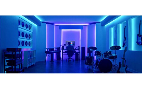 1555425_2 - Mediatech Govee LED-Leuchtstreifen WiFi, BT, 10m, RGBIC