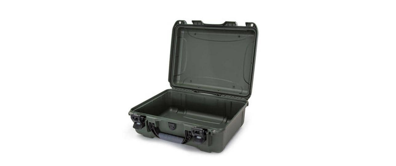 1556037 - Mediatech Nanuk Kunststoffkoffer 930, leer, oliv Innenmasse (mm): 457x330x175 kaufen | Mediatech.ch