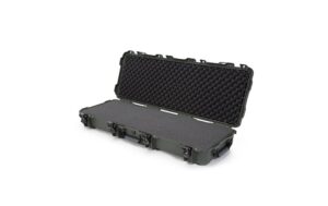 1556122 - Mediatech Nanuk Kunststoffkoffer 990, mit Vollsch., oliv Innenmasse (mm): 1118x368x152 kaufen | Mediatech.ch