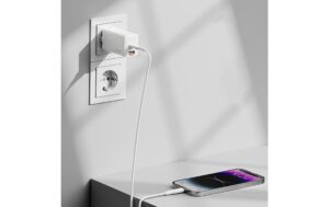 1558659_4 - Mediatech 4smarts Kabeltasche Powerbank, Kabel, Stylus, Hub, Wallcharger