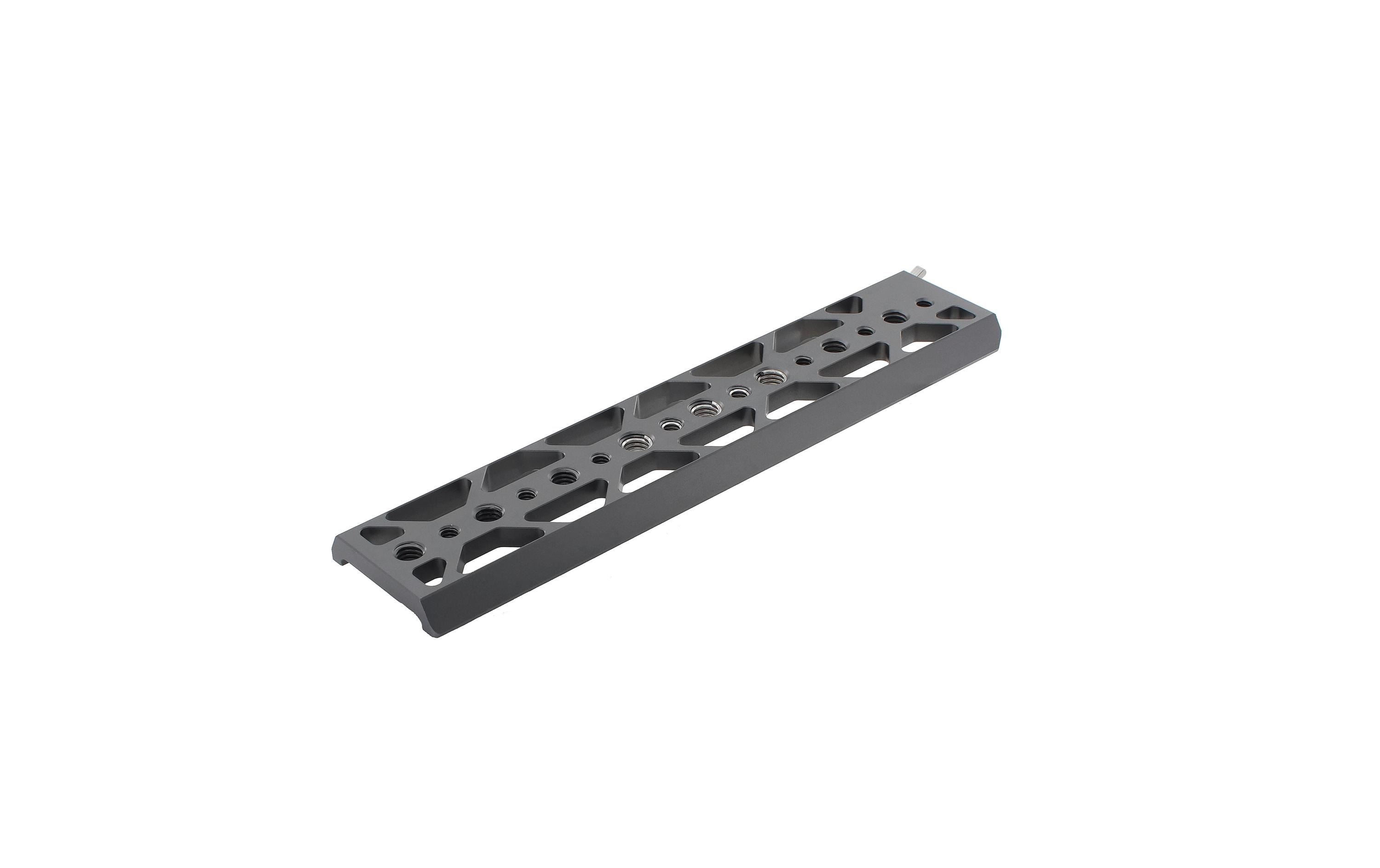 1564115_1 - Mediatech 10? Standard Lightweight DovetailPlate Silver