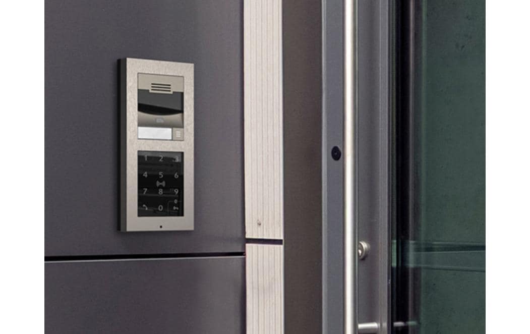 1566291_1 - Mediatech 2N IP Verso Touch keypad & Bluetooth & RFID 125kHz, 13.56MHz,NFC,PICard compatible