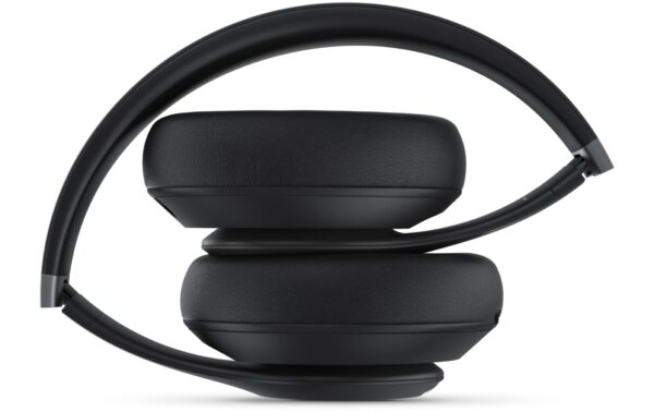 1588338_2 - Mediatech Apple Beats Studio Pro Wireless Over-Ear Black