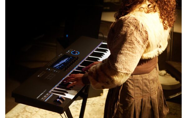 Native Instruments Kontrol S61 MK3 61-Tasten Smarter Keyboard-Controller