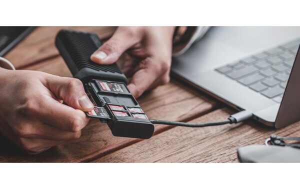 PGYTECH High-speed Card Reader Case CreateMate