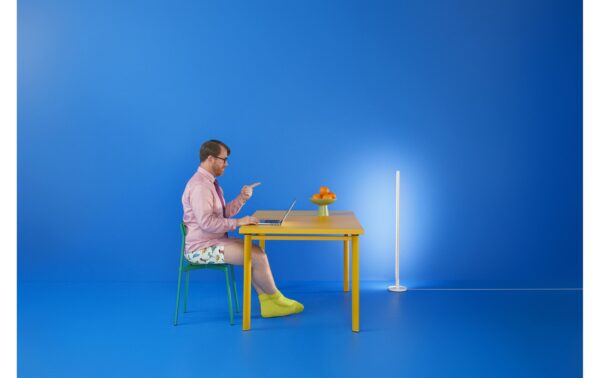 WiZ Pole Floor Light Tischleuchte Tunable White &  Color 1080lm
