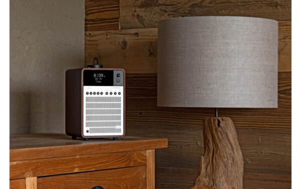 1643022_3 - Mediatech Revo SuperSignal, walnuss silber DAB+, FM, Bluetooth