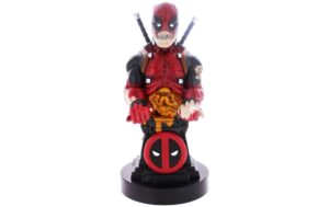 1666160 - Mediatech Cable Guys - Deadpool Zombie Phone/Controller Holder & 2m Ladekabel